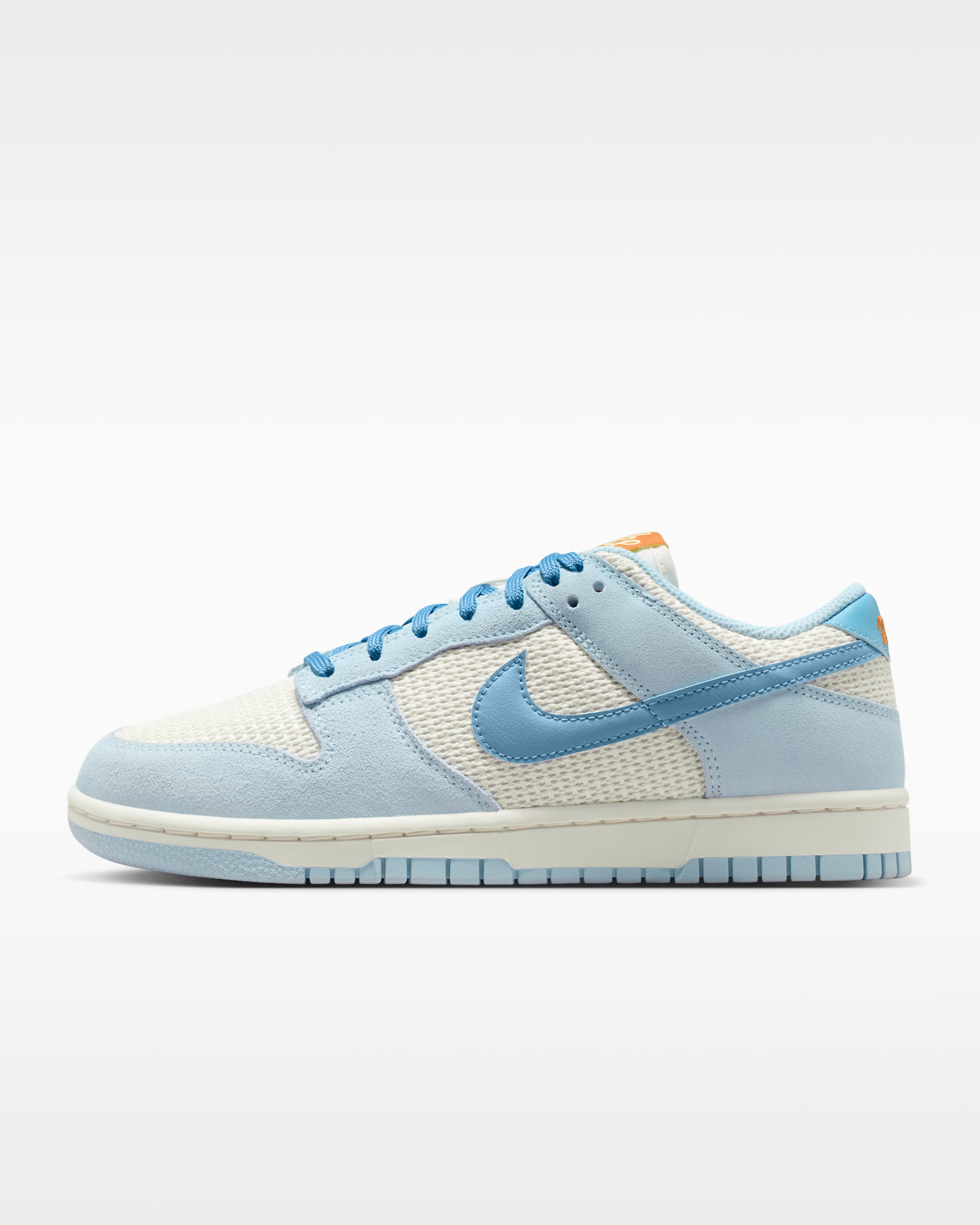 Nike Dunk Low SE Women's Shoes. Nike ID